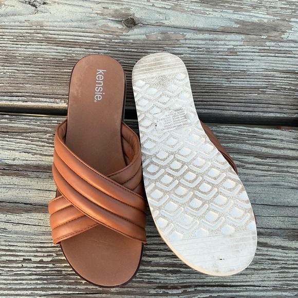 Kensie Tan Criss-Cross Brown Slide Sandals - Picture 2 of 4